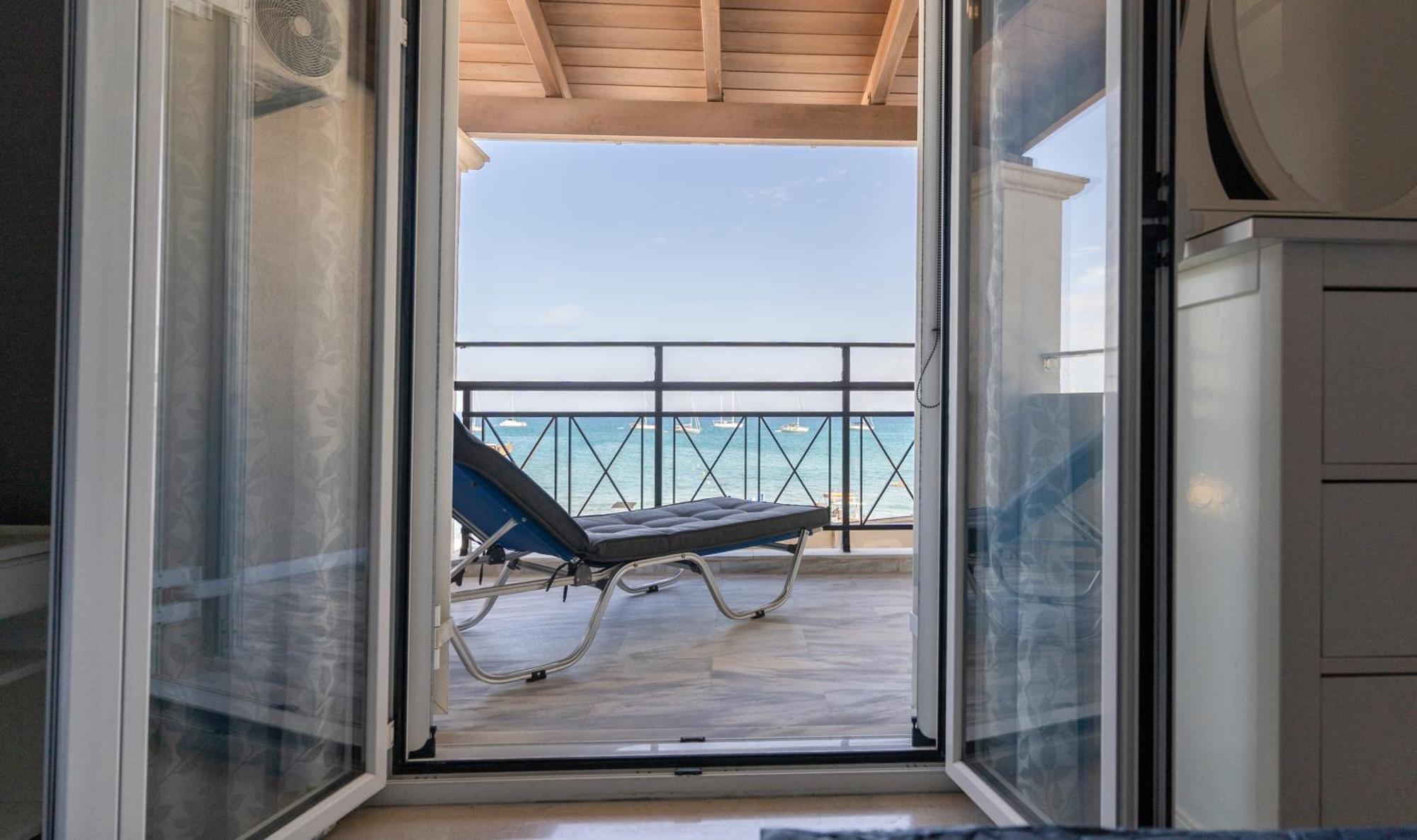 George Beachfront Apartmán Lithakia (Zakynthos)