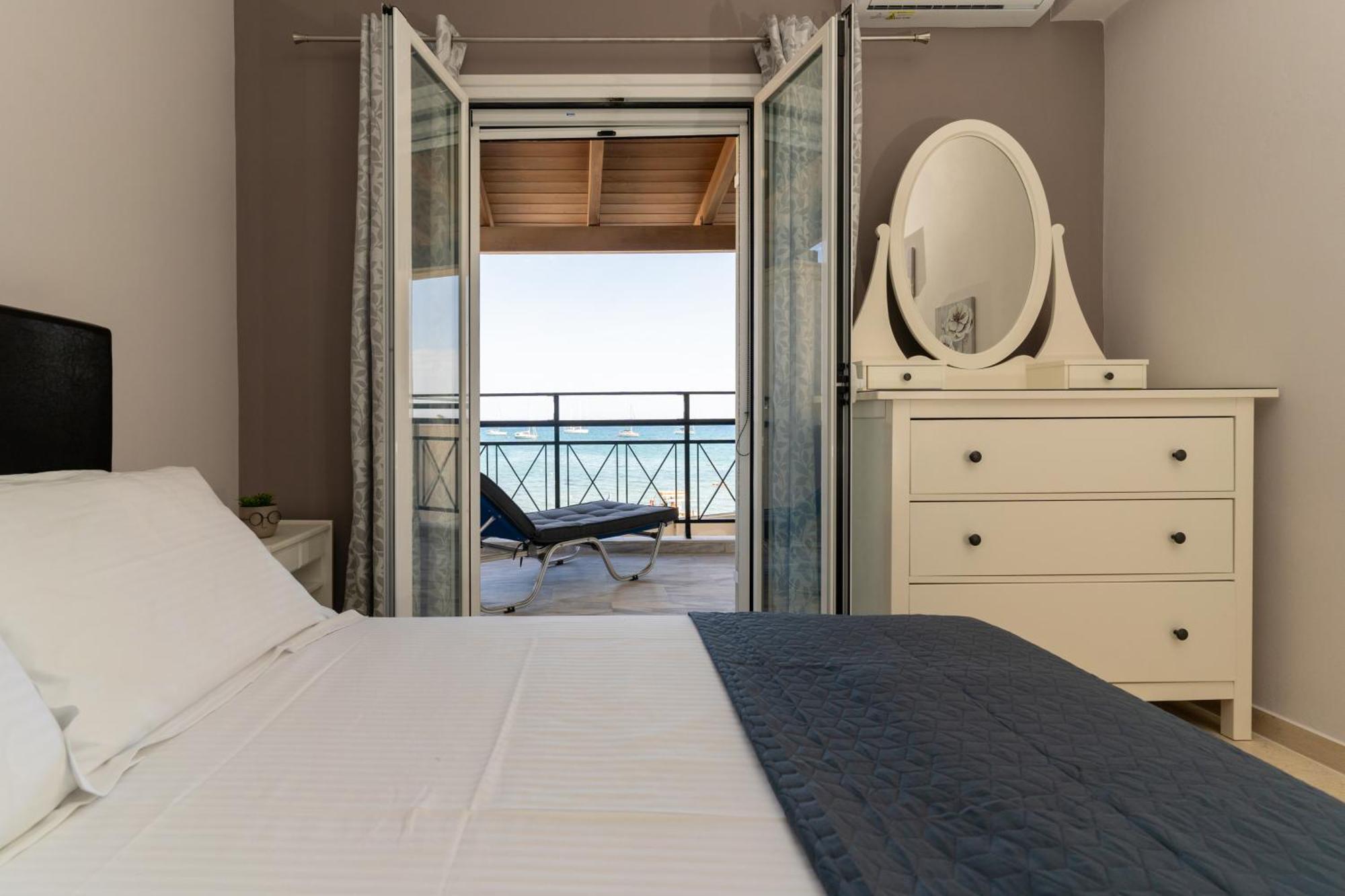 George Beachfront Apartmán